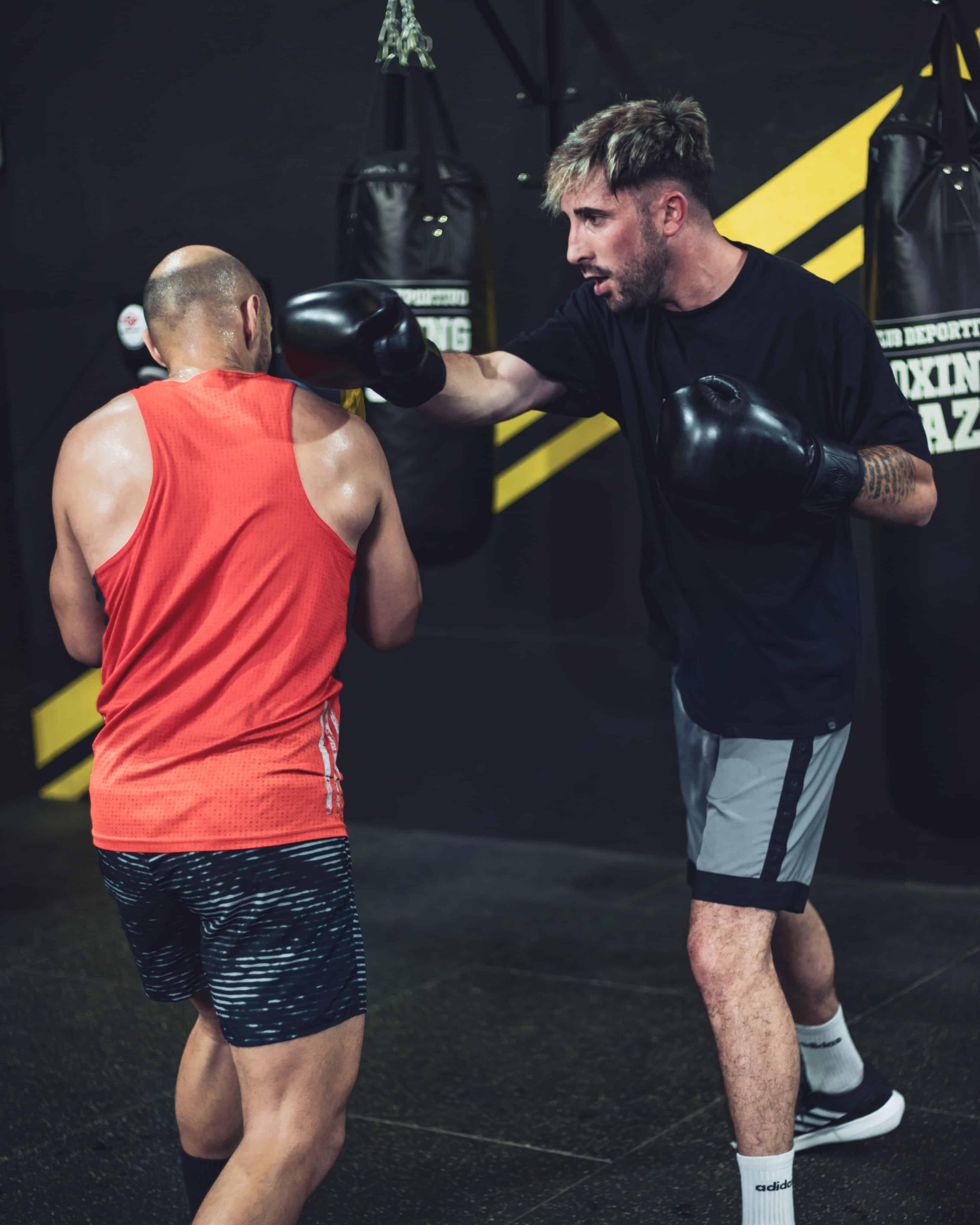 Boxeo action shot 3